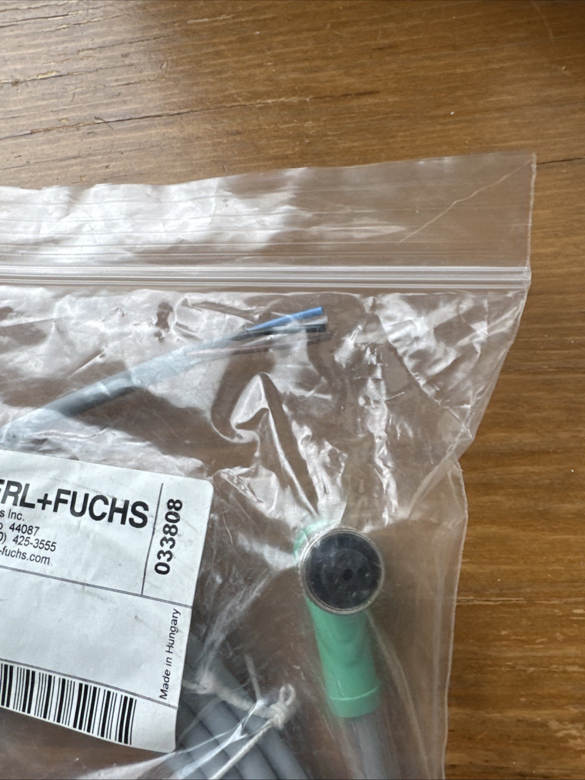 Pepperl+Fuchs Cable 033808 V1-W-5M-PUR FAST FREE SHIP NOS