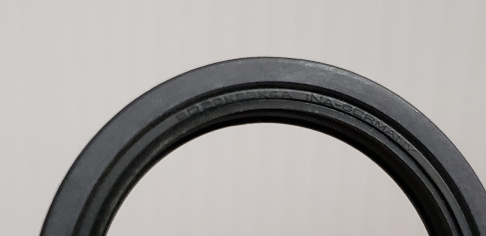 INA SD29X38X4A OIL-SEAL RUBBER, DOUBLE LIP, 29mm x 38mm x 4mm (LOT OF 2) NNB