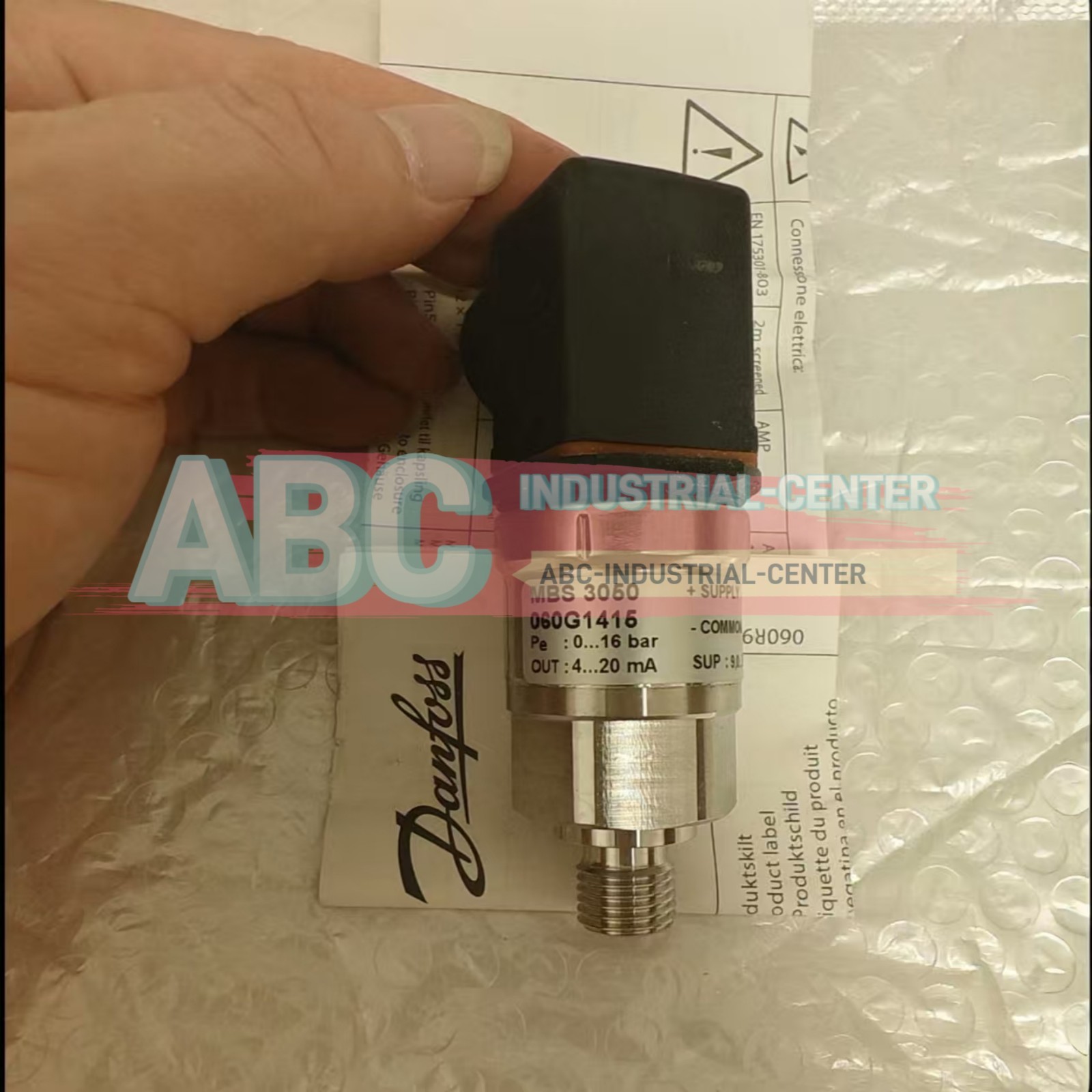 Danfoss 060G1415 MBS3050 pressure sensor#1pcs new in box