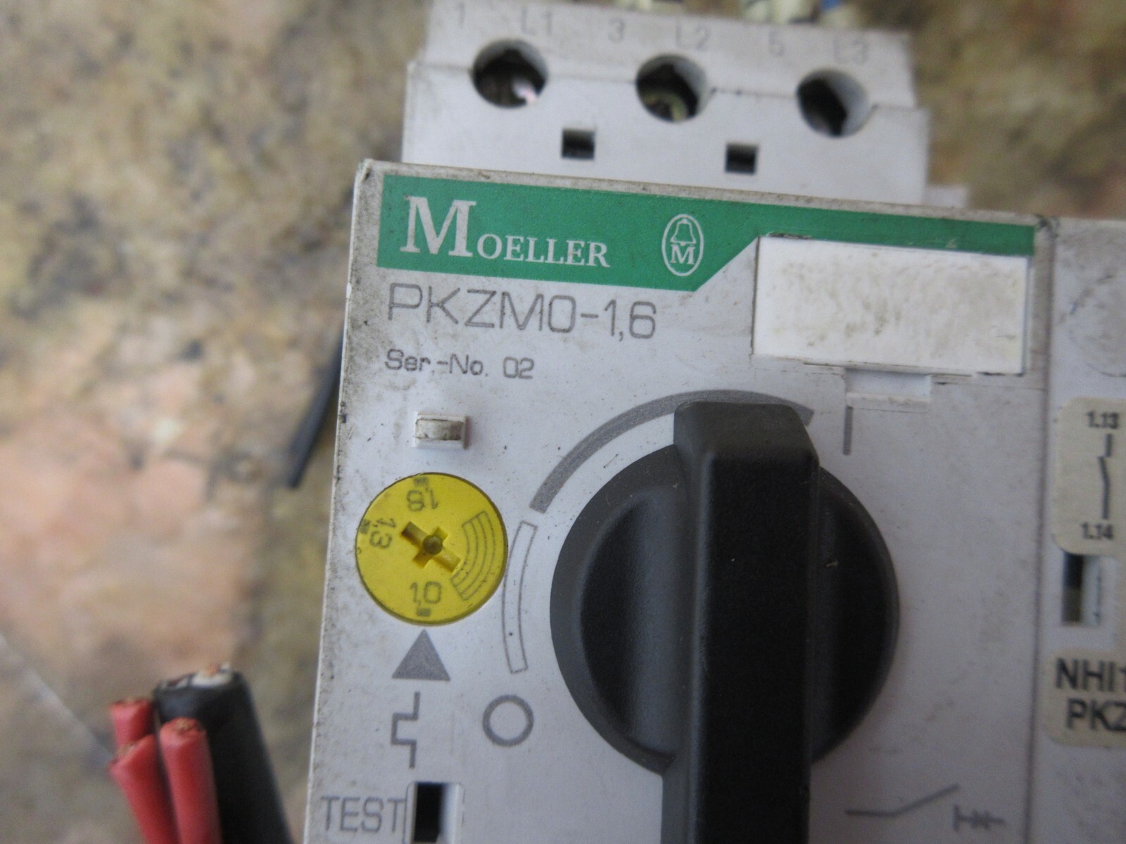KLOCKNER MOELLER LOT OF CONTACTORS MV DIL M DIL00M-01 50/60HZ 6000V PKZM0-1.6
