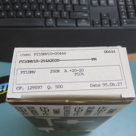PIHER PT10MV10-254A2020 Qty of 130 per Lot POTENTIOMETER 250K A +-20 P50%