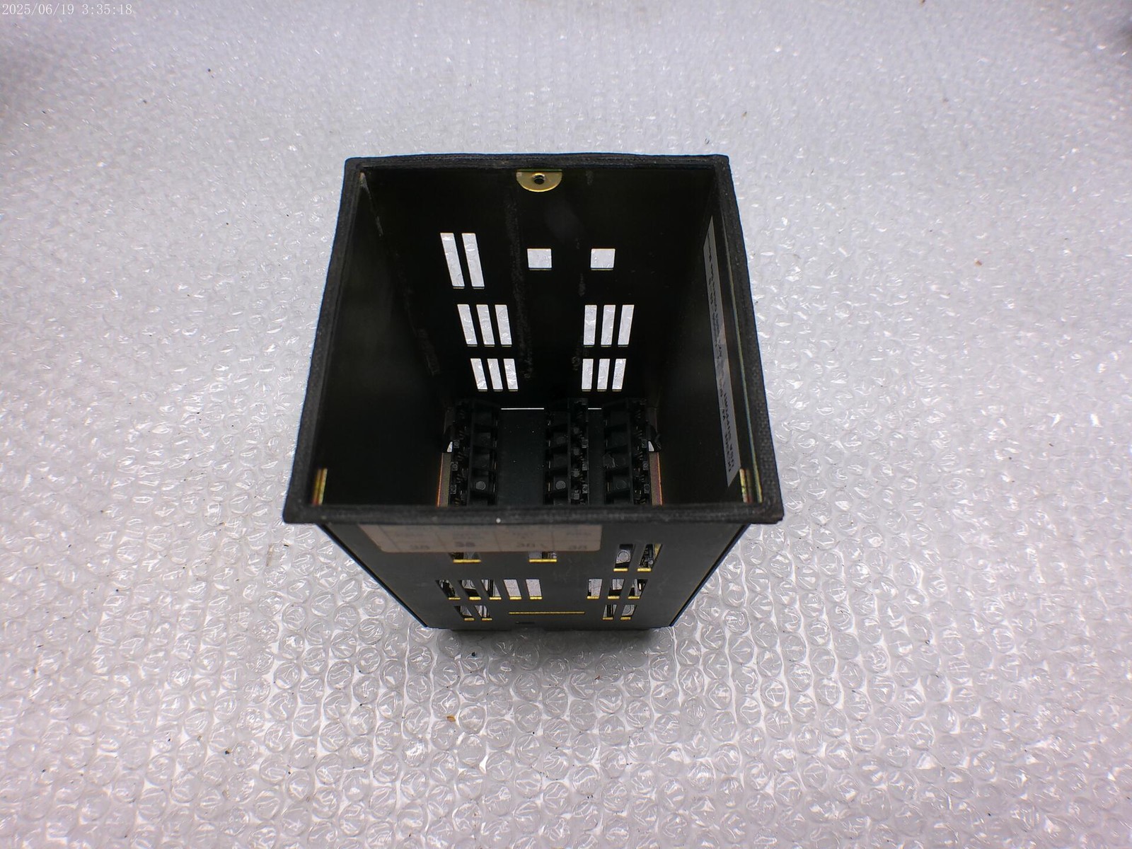 HONEYWELL DC330E-KE-000-20-000000-E0-0 UDC3300 CONTROLLER (AS PICTURED) UNMP