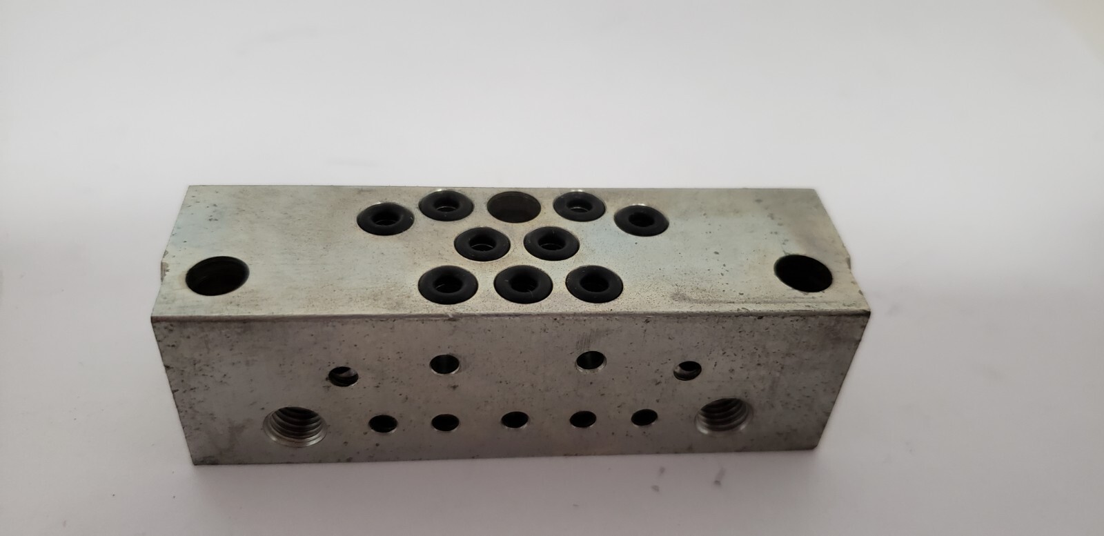 GRACO TRABON 527-000-311 NPSF INLET BLOCK, 3″ LONG, NNB
