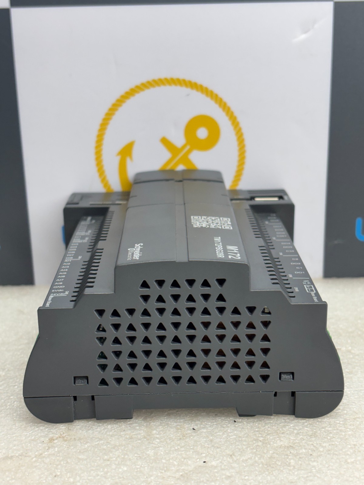 Schneider Electric TM172PBG28R Modicon