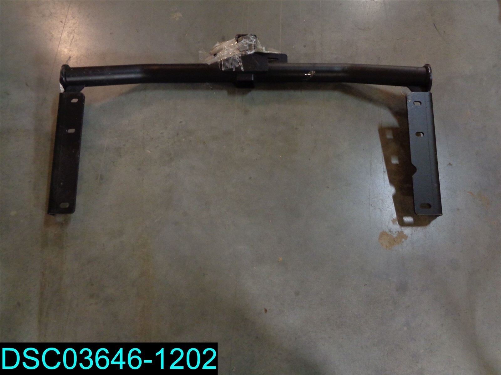 ETRAILER Trailer Hitch Receiver Custom Fit Matte Black Finish Class III 2″