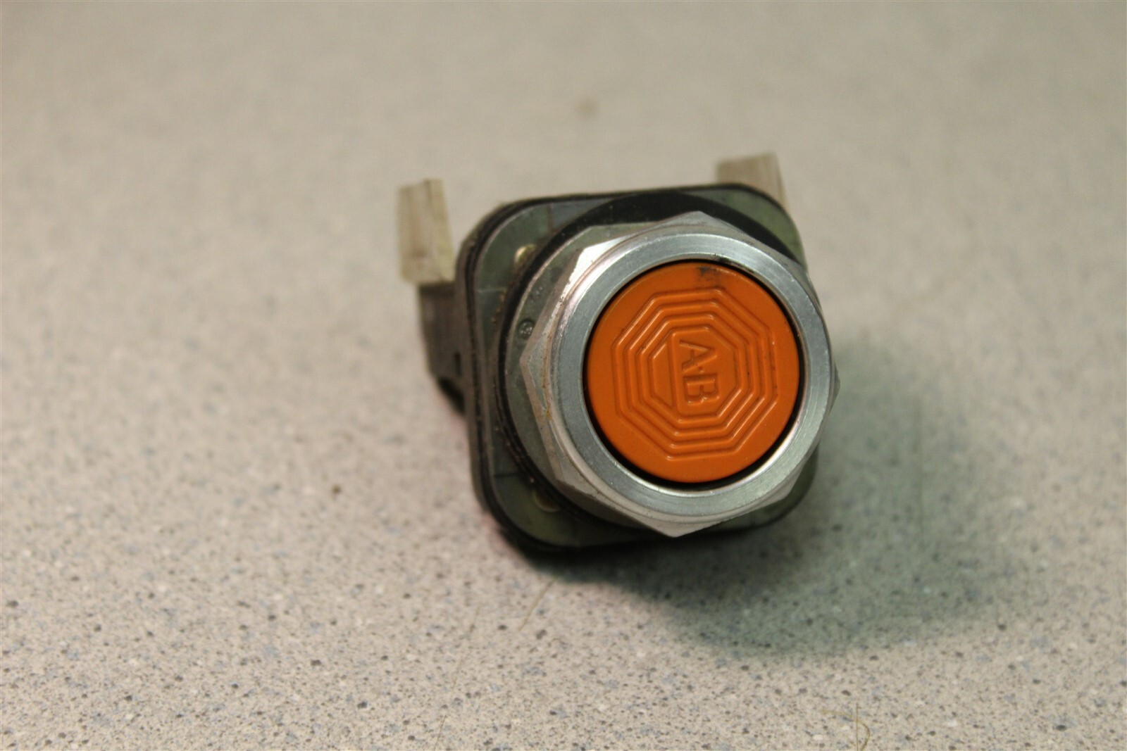 Allen Bradley 800T-A series T 4 13 Switch ORANGE *FREE SHIPPING*