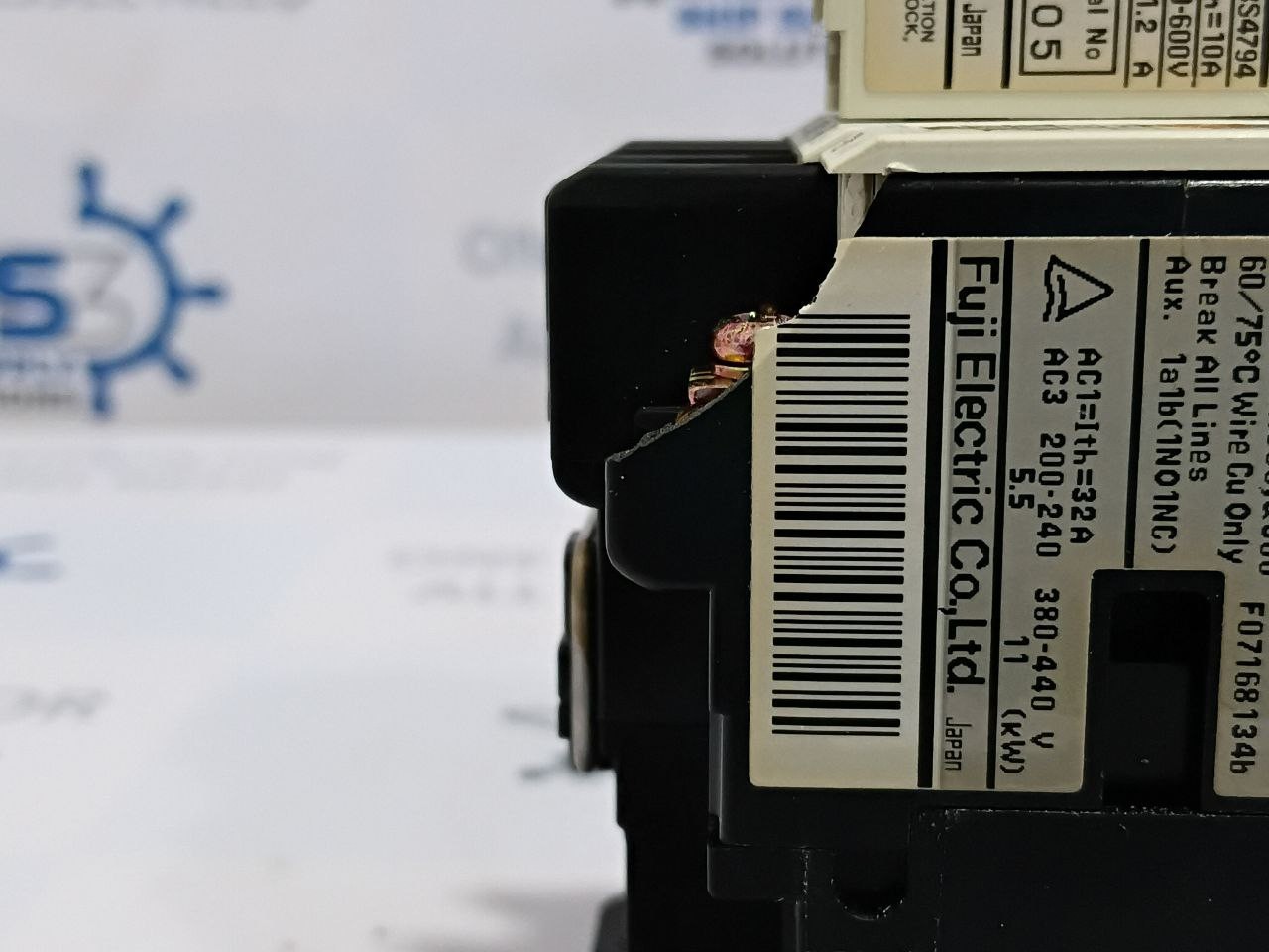 Fuji SC-5-1 [19] Contactor With Aux. Relay SZ-A11 Coil Vol. 210V/250V 50/60Hz