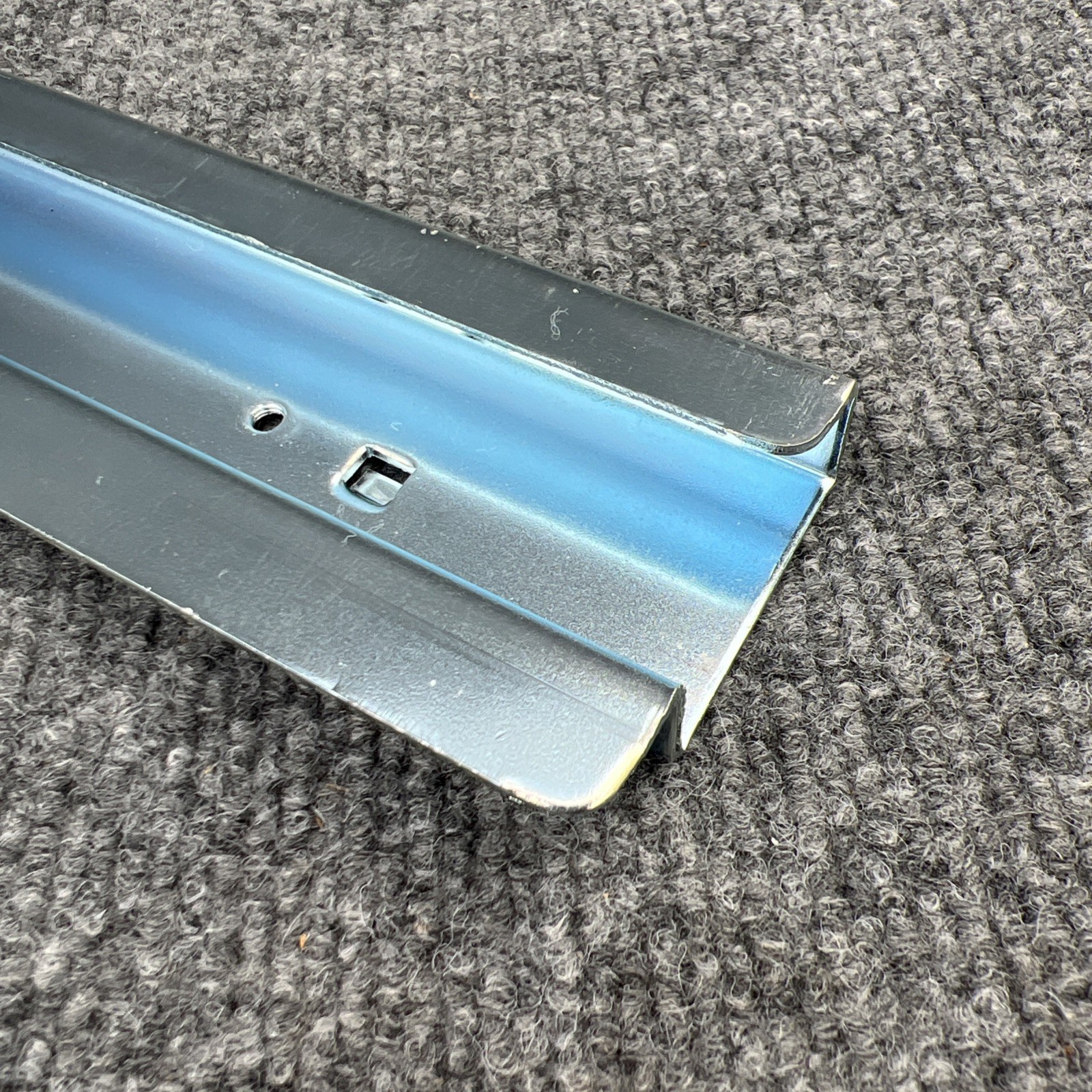 TRESTON 839086-51 Bin Mounting Rail,3 inx2 inx24 7/8 in 35YR34