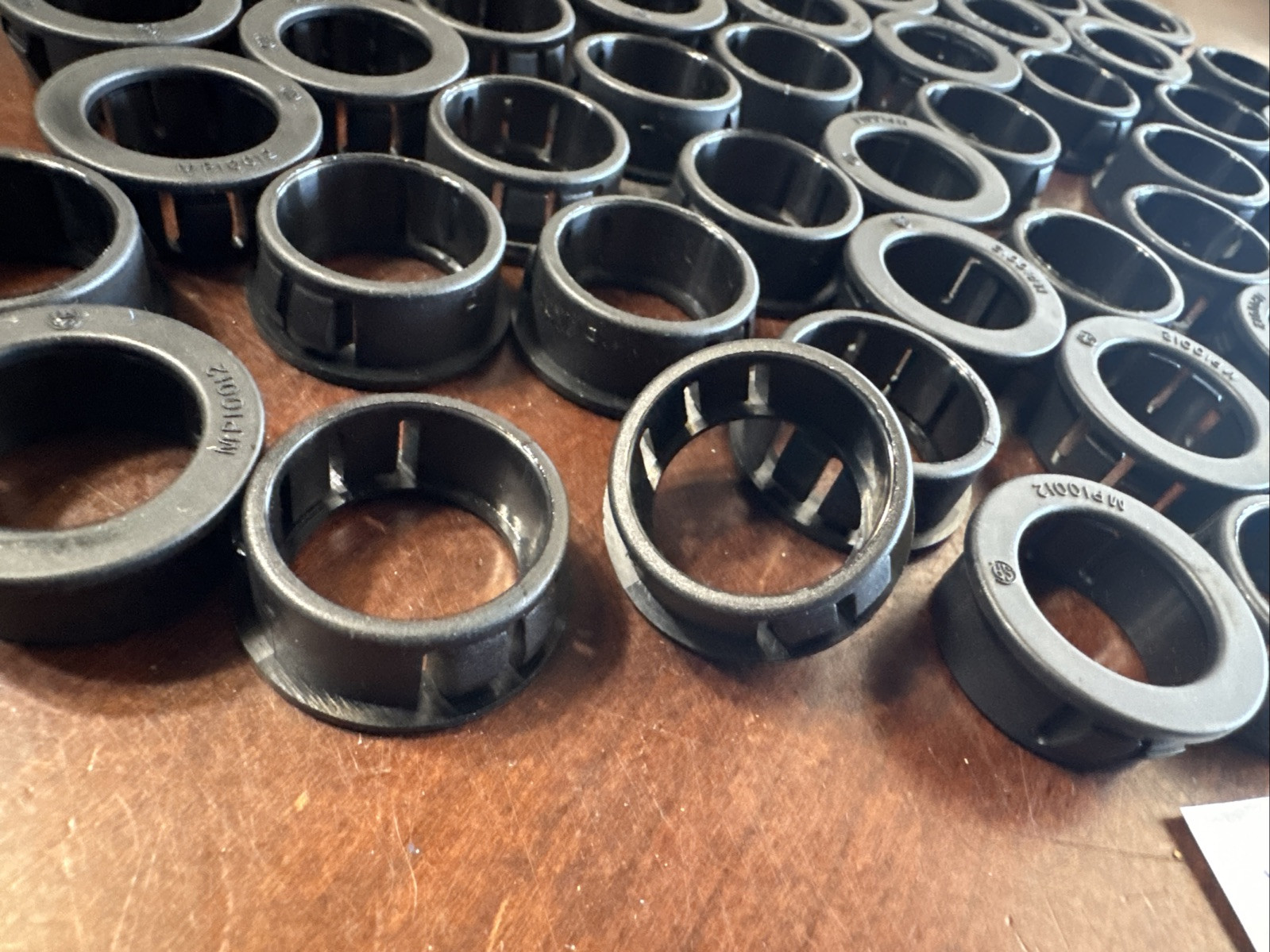 Mouser MP10012 Grommet 1.0 Hole .75 ID .453 thick (69 pcs) & WG0906 1/2″