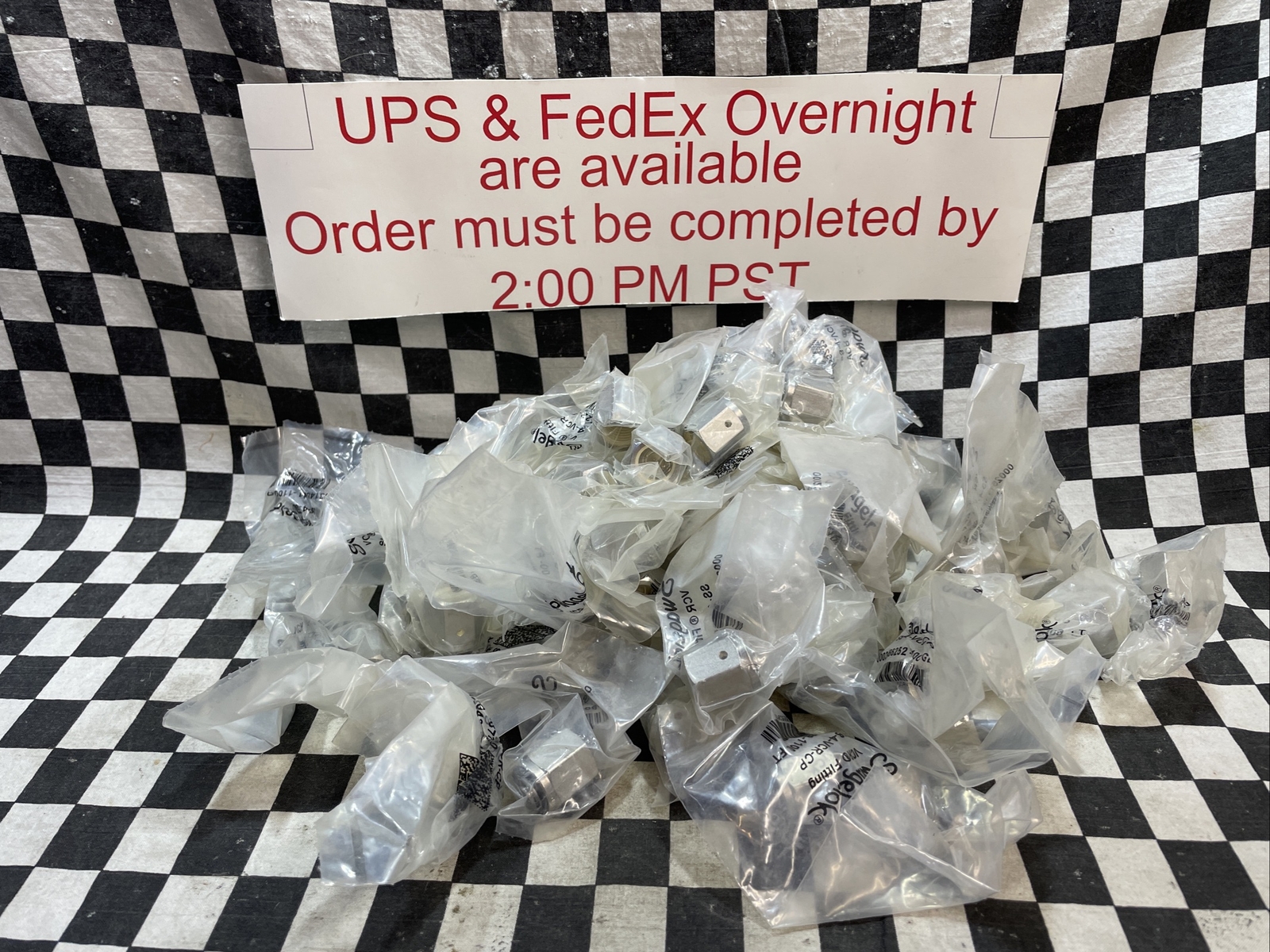 SWAGELOK SS-4-VCR-CP, SS4VCRCP, Cap 1/4″ VCR, LOT OF 100, SHIPSAMEDAY