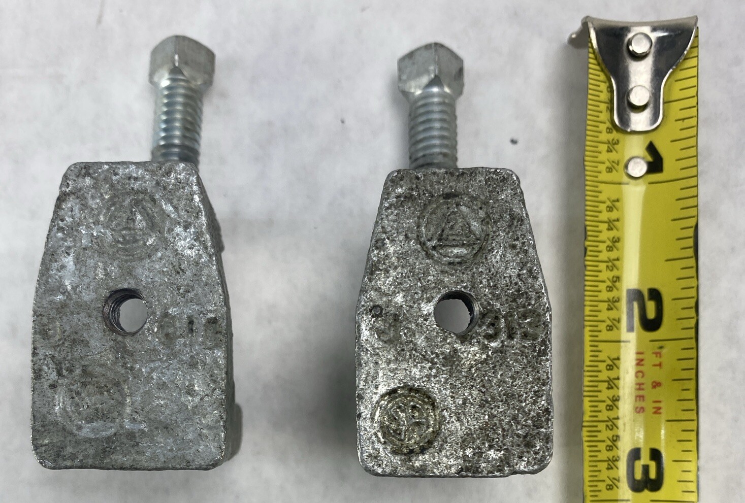 Steel Beam Clamps 0.75 inch U Trough with 3/8″ Mount Hole (Lot of 2)