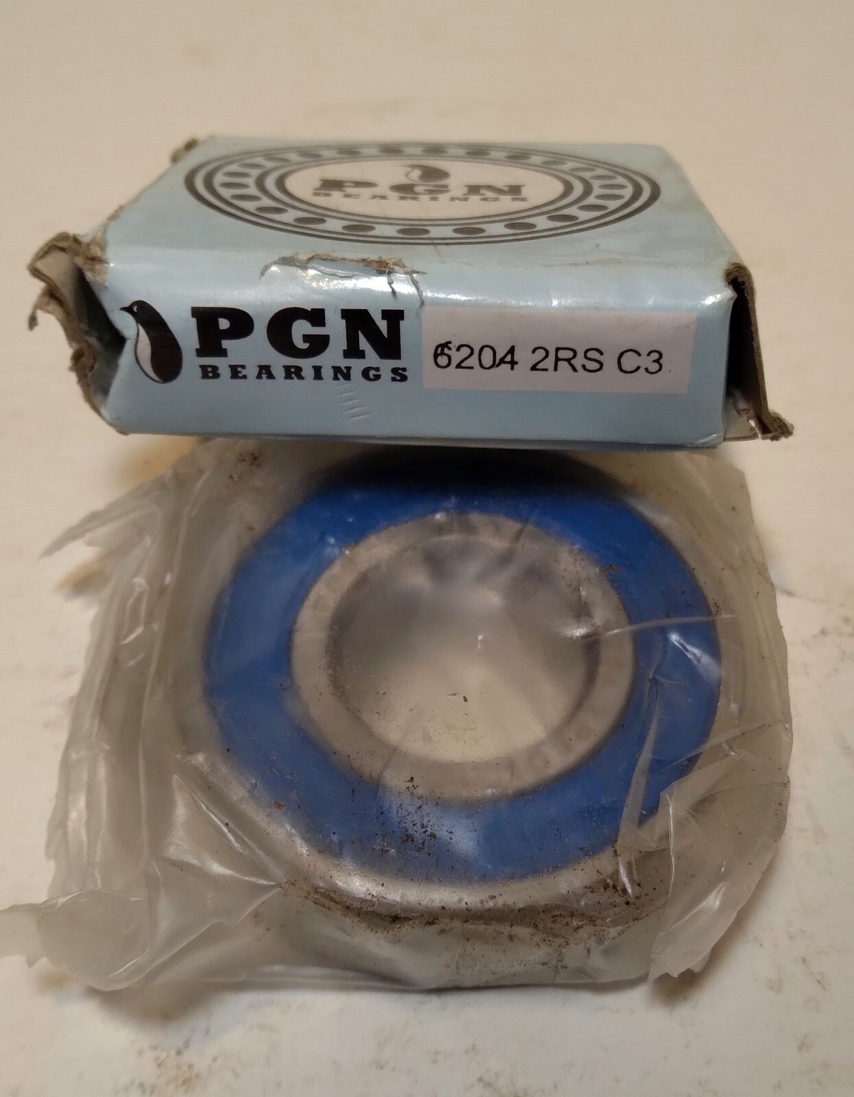 1 NEW PGN 6204 2RS C3 RADIAL DEEP GROOVE BALL BEARING NIB ***MAKE OFFER***