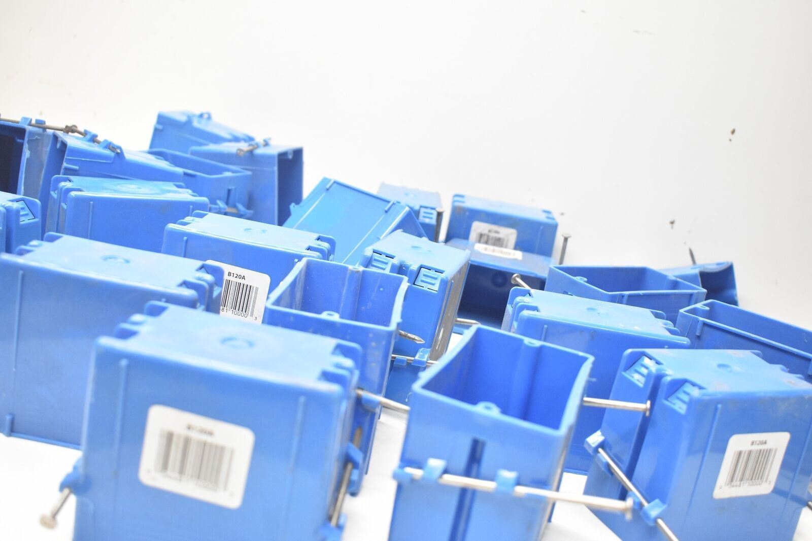 Thomas & Betts Carlon Blue 20″ 1 Gang Outlet Box B120A ( Lot of 25 )