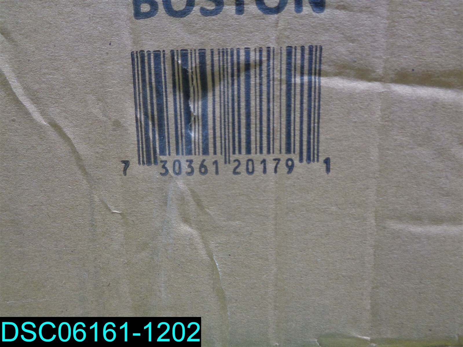 QTY=50: Disposable Lab Coats Polypropylene No Pockets 44″L 730361202798