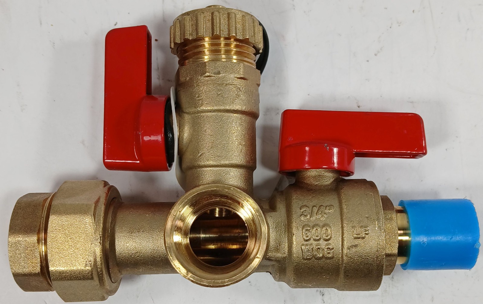 1 NEW UNBRANDED ¾” TANKLESS WATER HEATER SERVICE VALVE (HOT) NNB **MAKE OFFER**