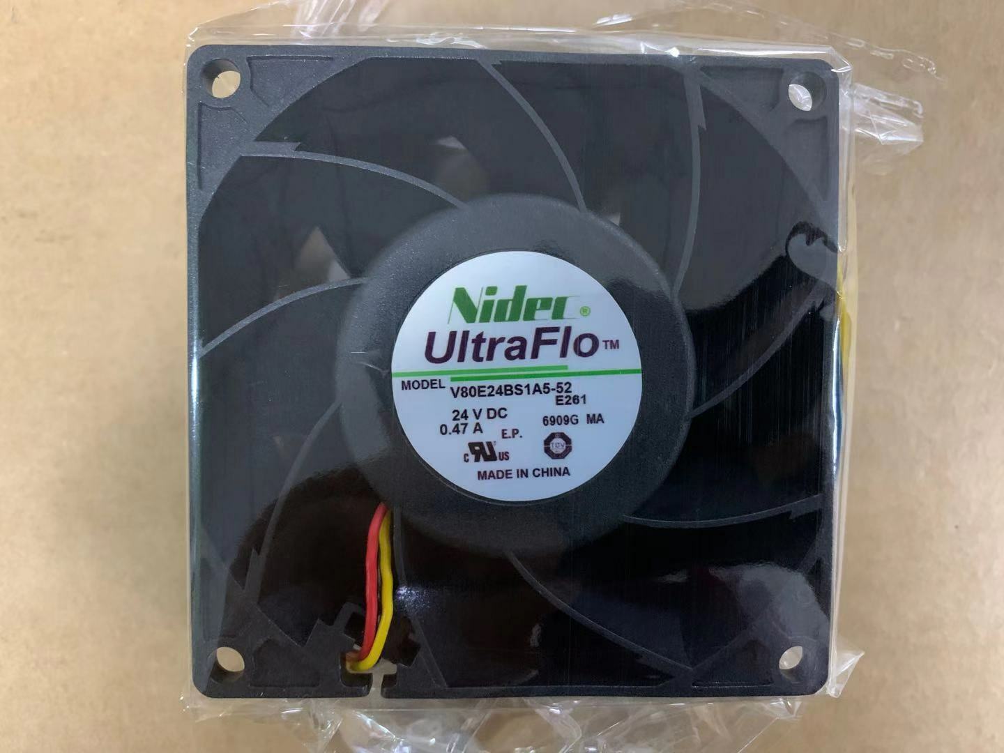 Nidec UltreFlo V80E24BS1A5-52 24V 0.47A 8038 80mm X38mm 3-wire 8CM Schneider fan