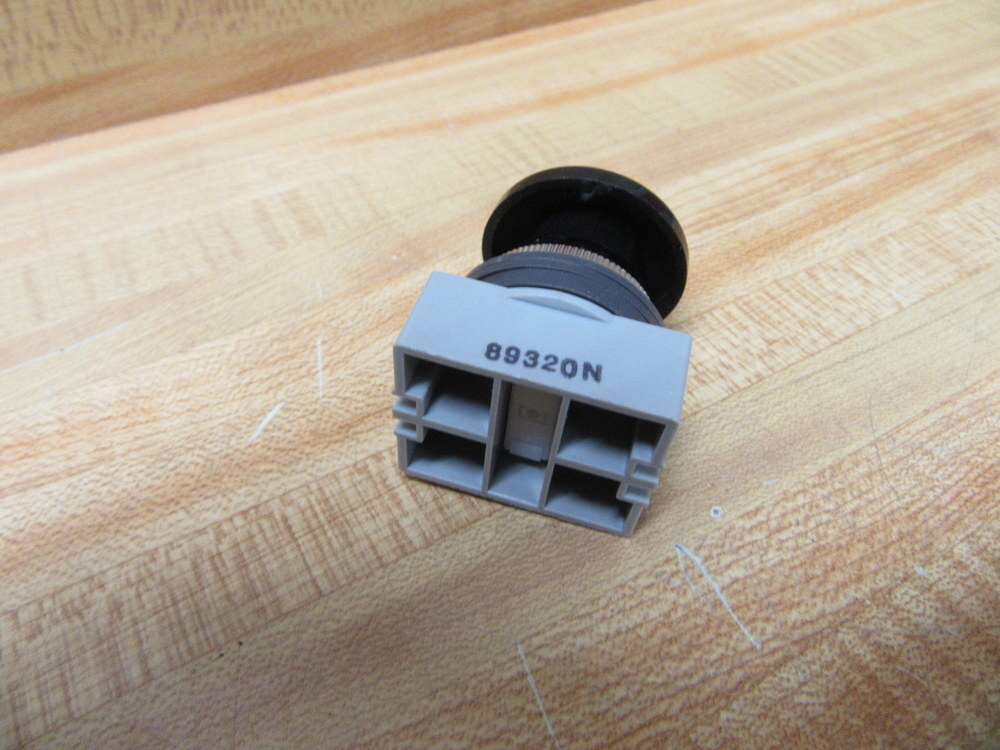 IDEC ABS 300 Izumi Push Button 41-10650