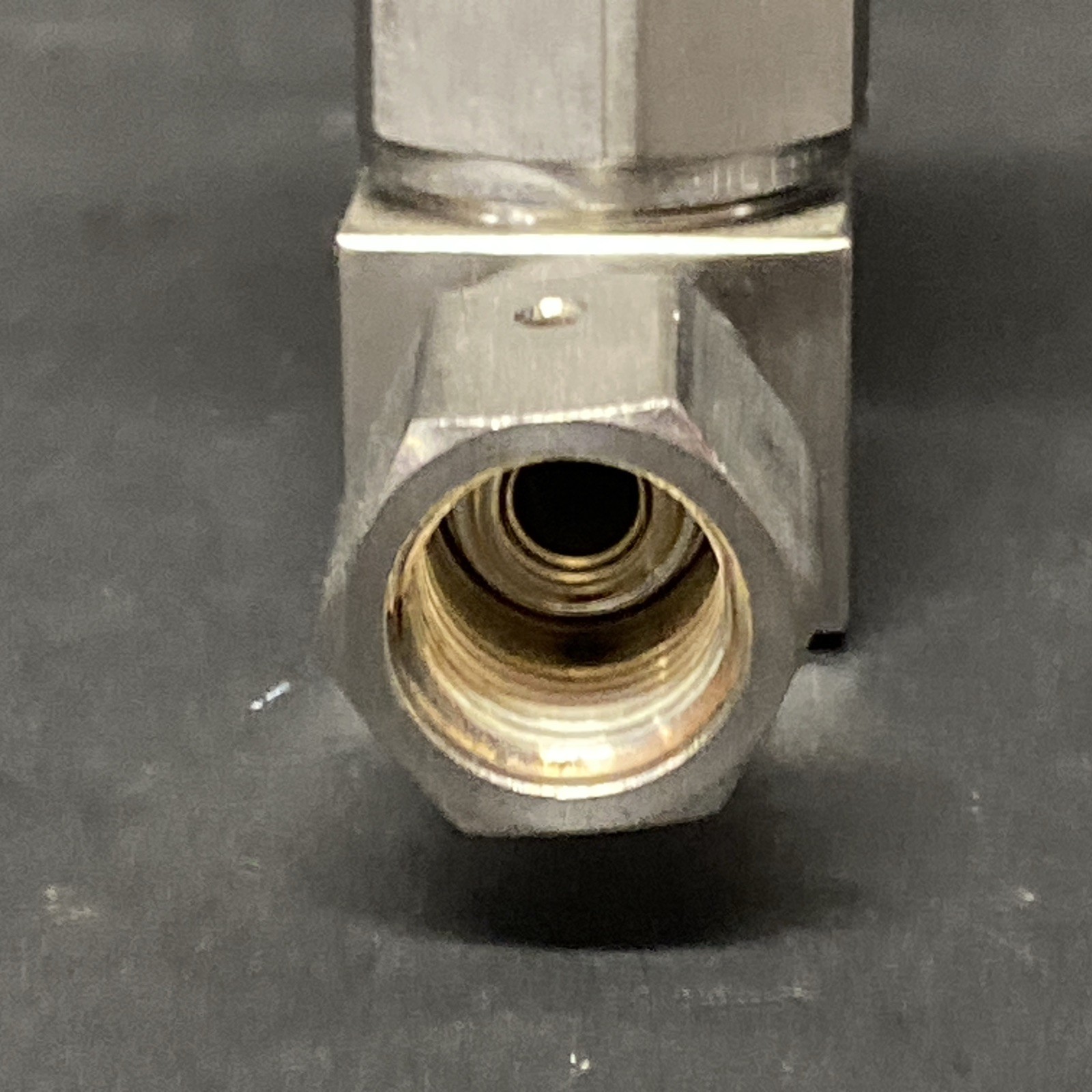 NICE CLEAN SWAGELOK BELLOWS VALVE SS-4BG-V51 With Check Valve SS-4C2-1 1 PSI YA
