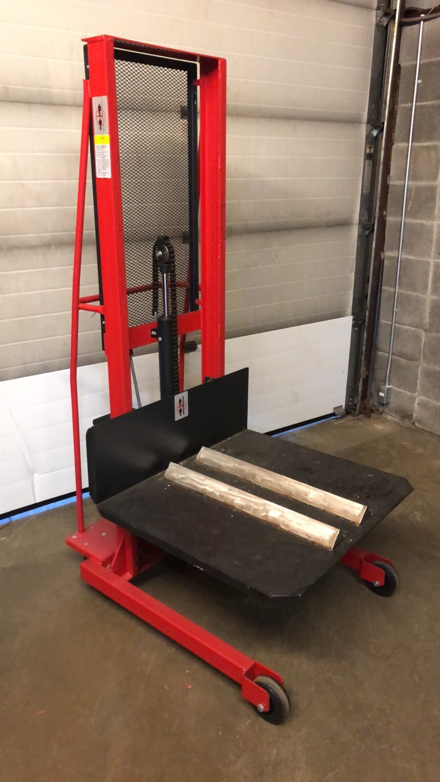 DAYTON 2MPT5 Manual Platform Lift Truck