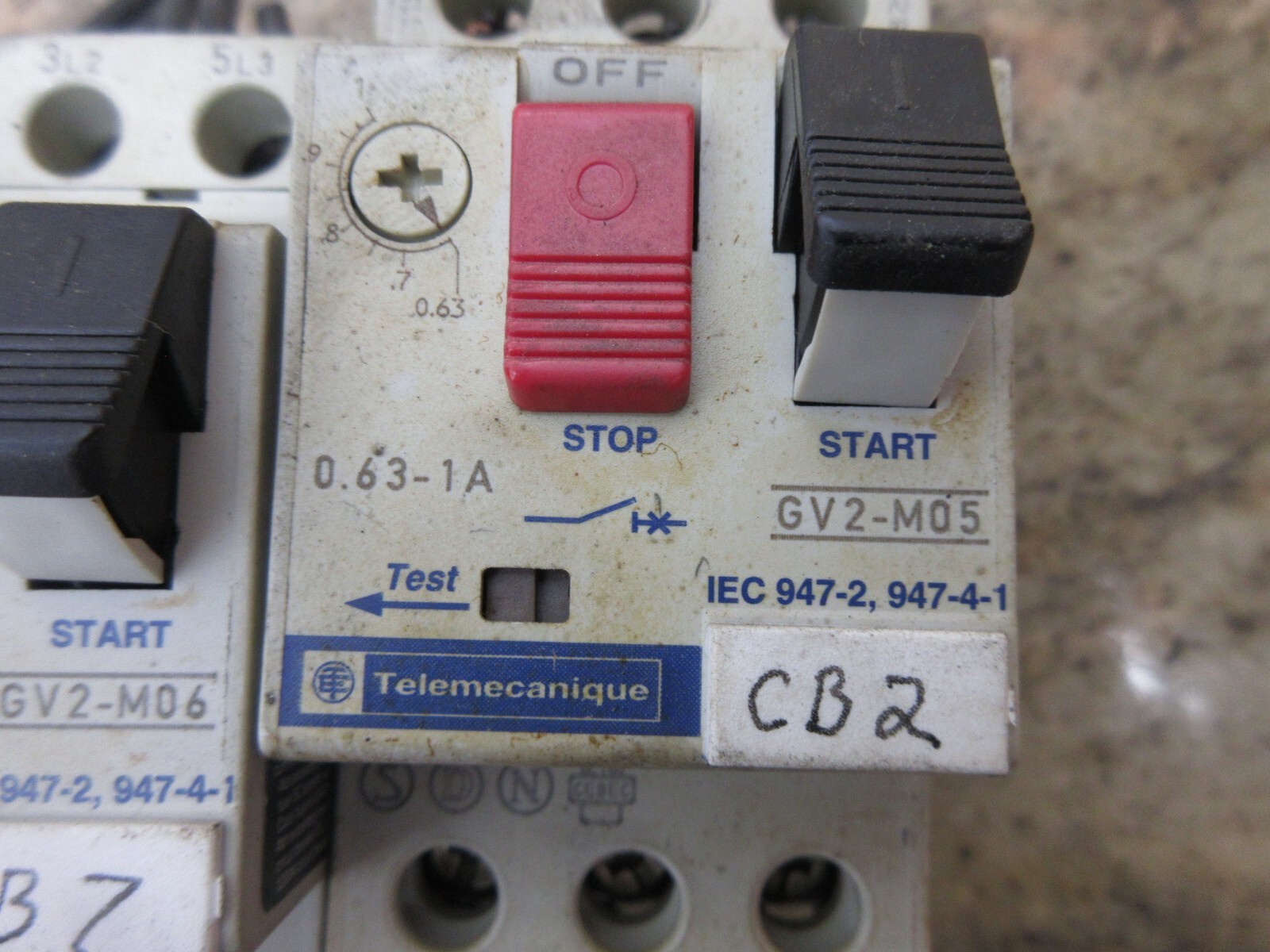 TELEMECANIQUE CONTACTOR 0.63-1A GV2-M05 CB2 GV2-M06 M21 LOT OF 3 PIECES
