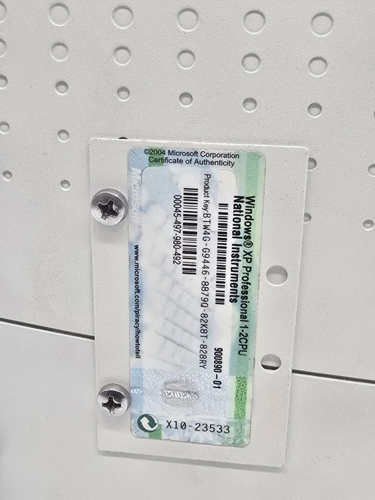National Instruments NI PXI-1042Q Quiet 8-Slot PXI Chassis Universal AC
