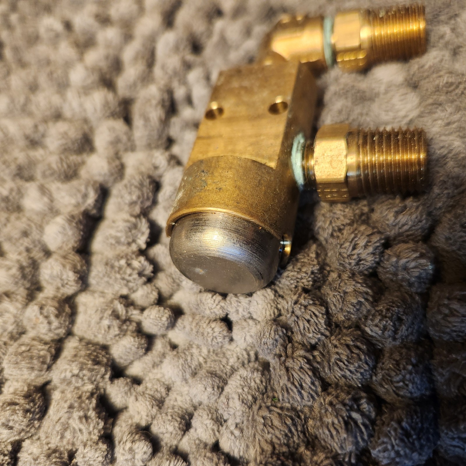 Versa 3NC Metal Pneumatic Push Button