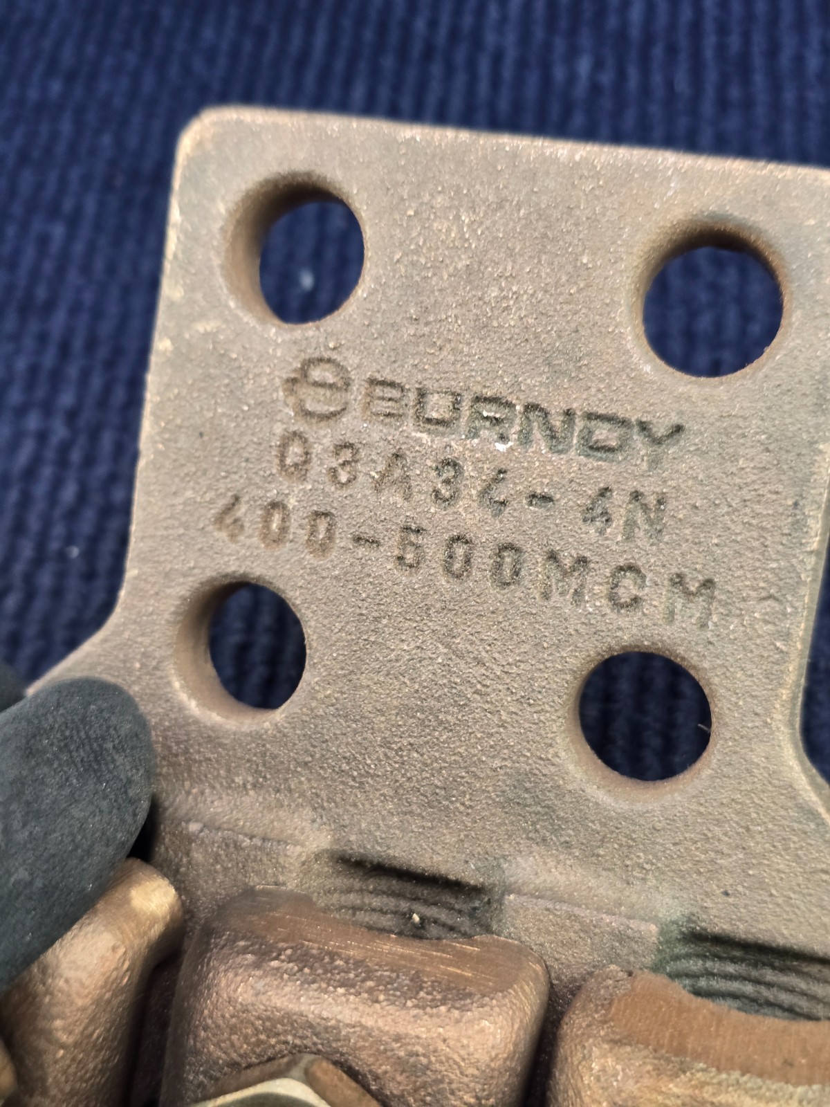 Burndy Q3A34-4N: Copper Lug Connector 400-500MCM Q3A344N