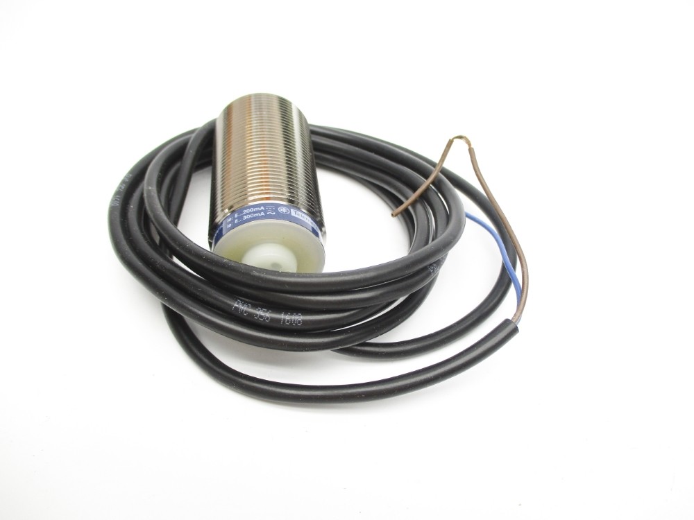 TELEMECANIQUE XS630B1MBL2 24-240VAC NSMP