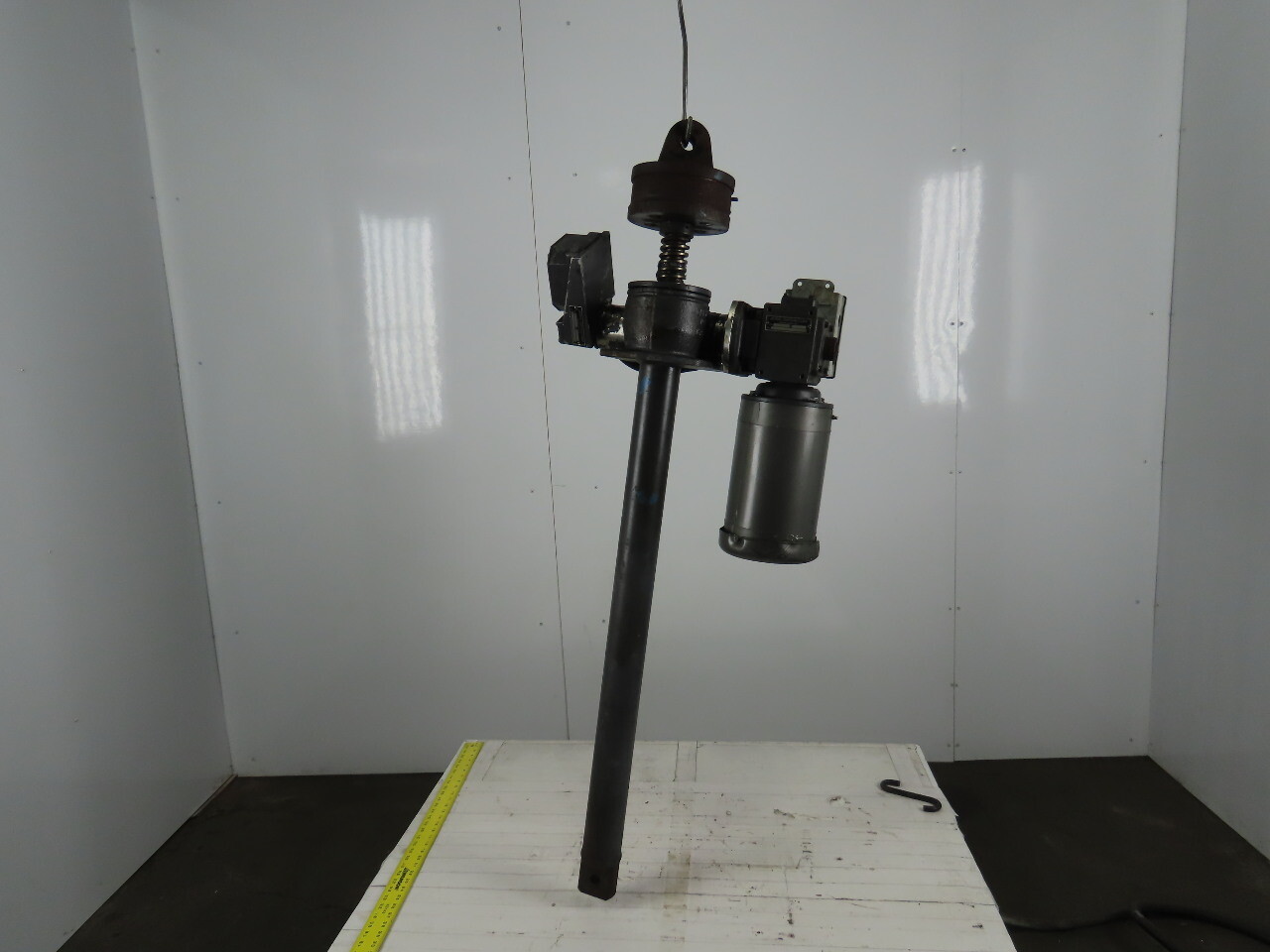 Joyce Dayton 10 Ton 36″ Machine Comdrive Screw Jack W/ 575V 3Ph Motor & Limit