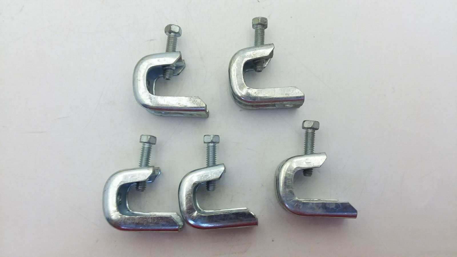 ERICO BC200 STEEL BEAM CLAMP 5/8″ FLANGE 1/4″ ROD SIZE 1/2″ MAX FLANGE LOT OF 5