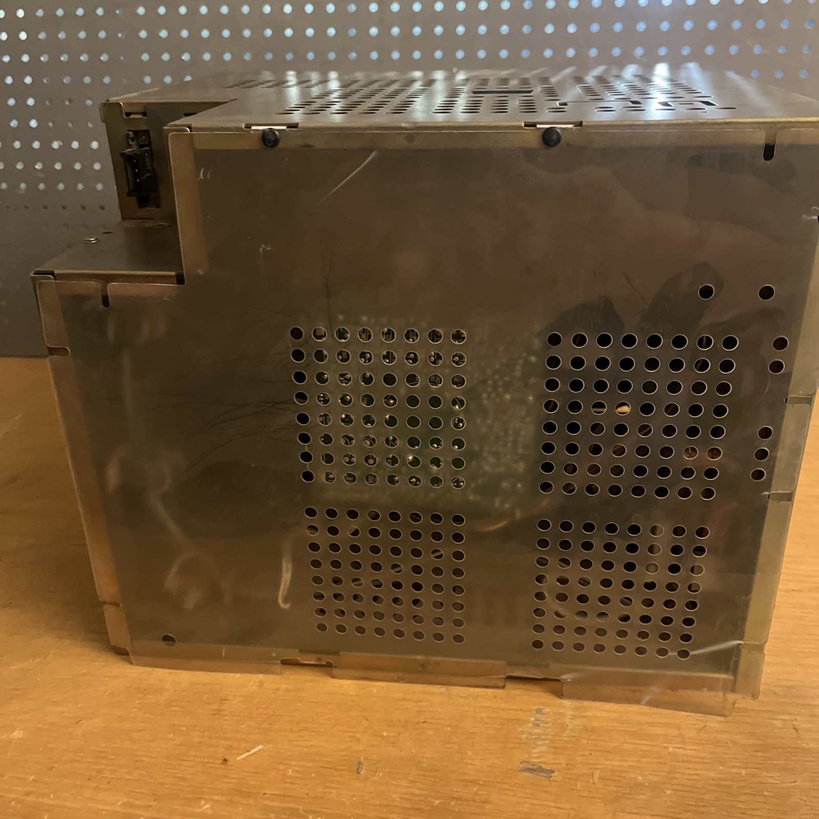 HITACHI MONITOR DISPLAY C14C-1472D1F-A A61L-0001-0094#A