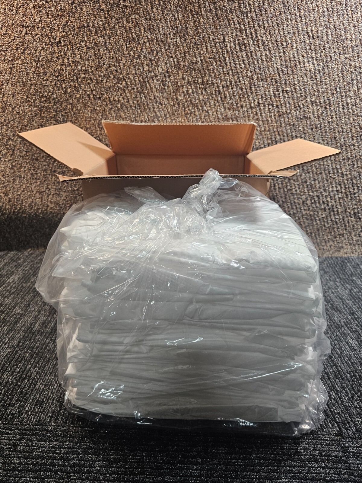 ( QTY 25 ) Kleenguard 10039 A20 White Lab Coat Snap Front, XL Size Disposable