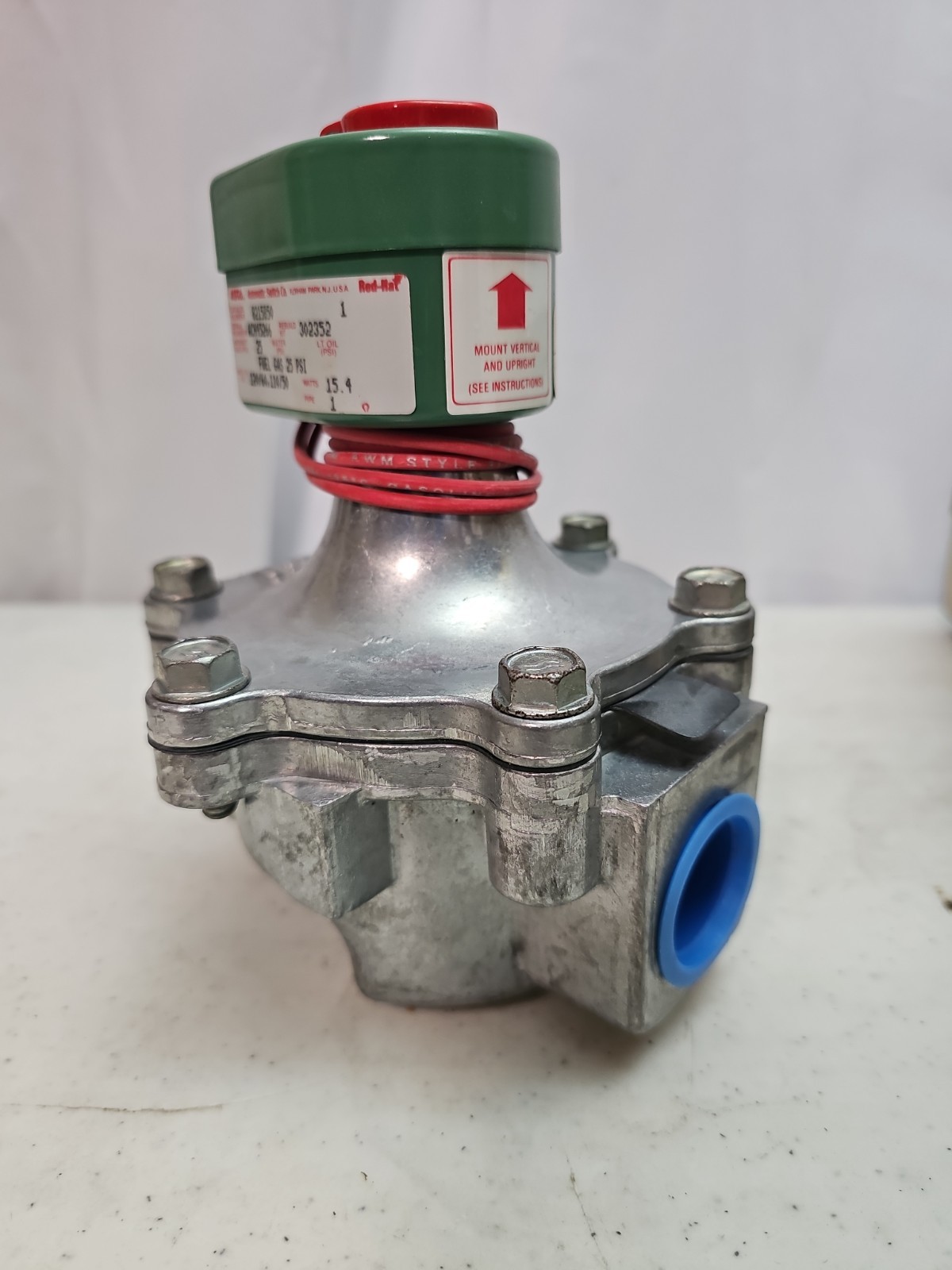 ASCO Fuel Gas Solenoid # 8215B50 – 25 PSI – 1″ NPT – 120 VAC Coil (09988-Tub-G)
