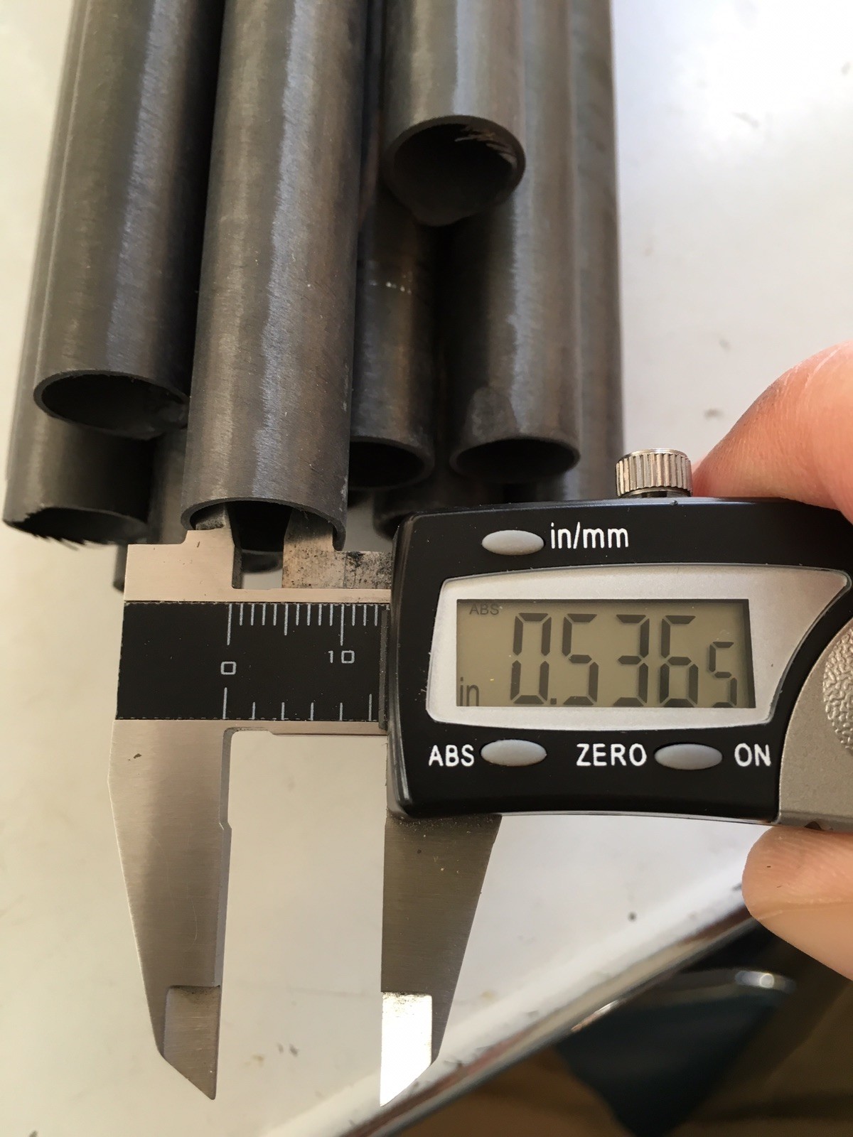 Carbon Fiber Tube Made in USA. .6″ / 15.3mm OD .536″ / 13.5mm ID X 21″