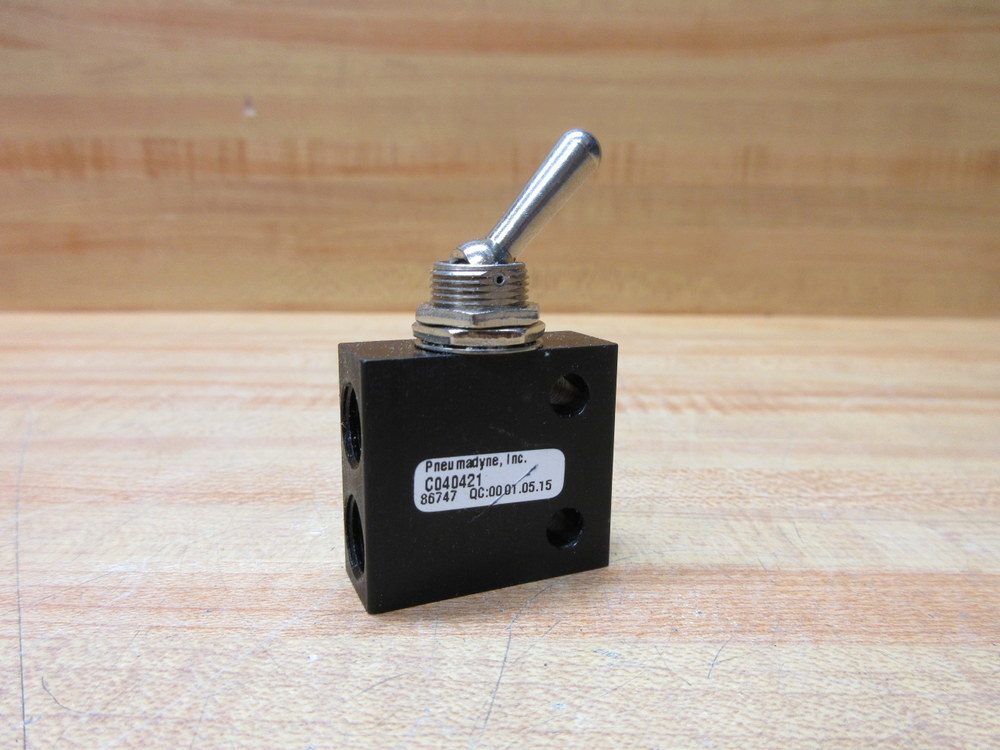 Pneumadyne C040421 Detented Toggle Control Valve