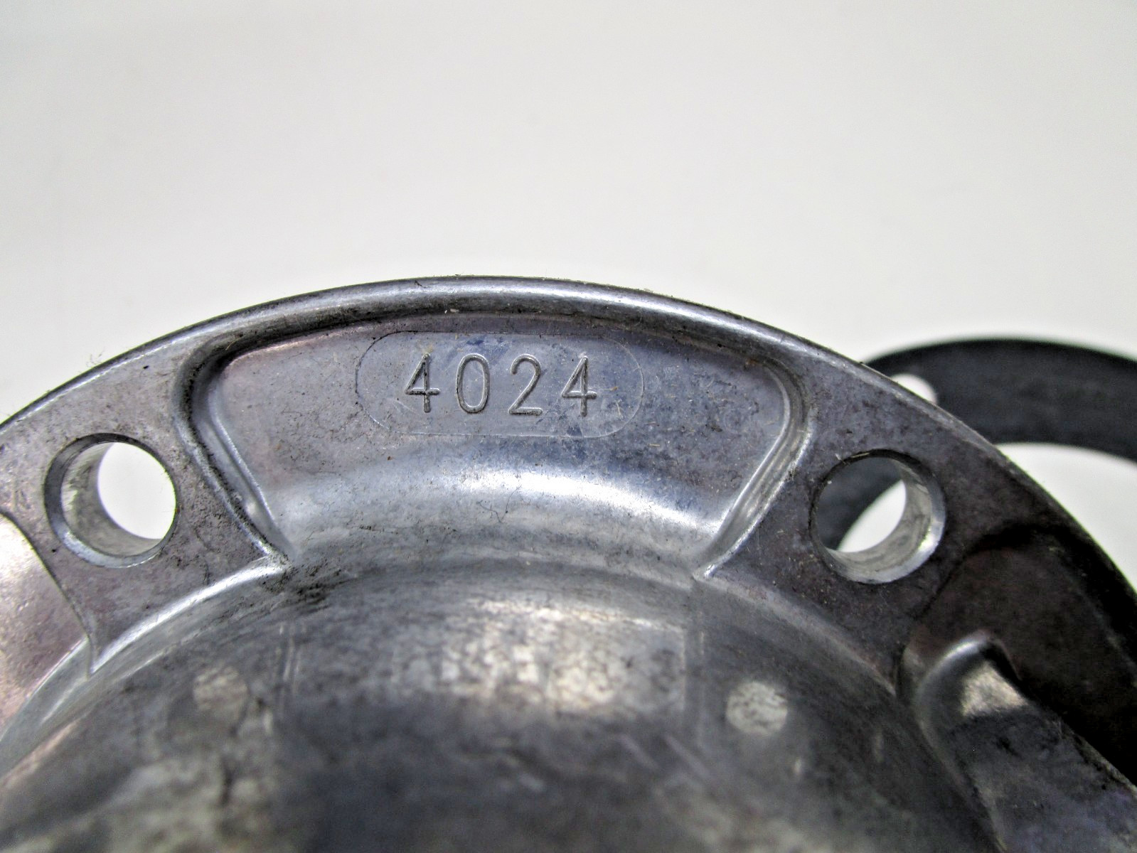 Stemco 343-4024 Traditional Hub Cap 6 Hole