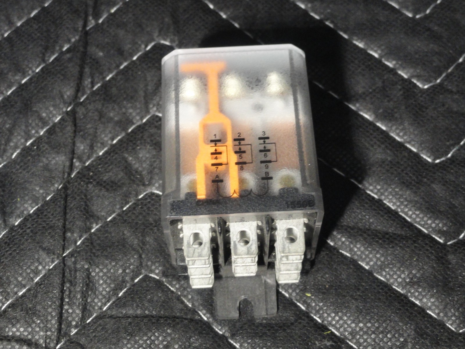 Schneider Electric Relay 389FXCXC1-12D Electromechanical Relay 12VDC Magnacraft