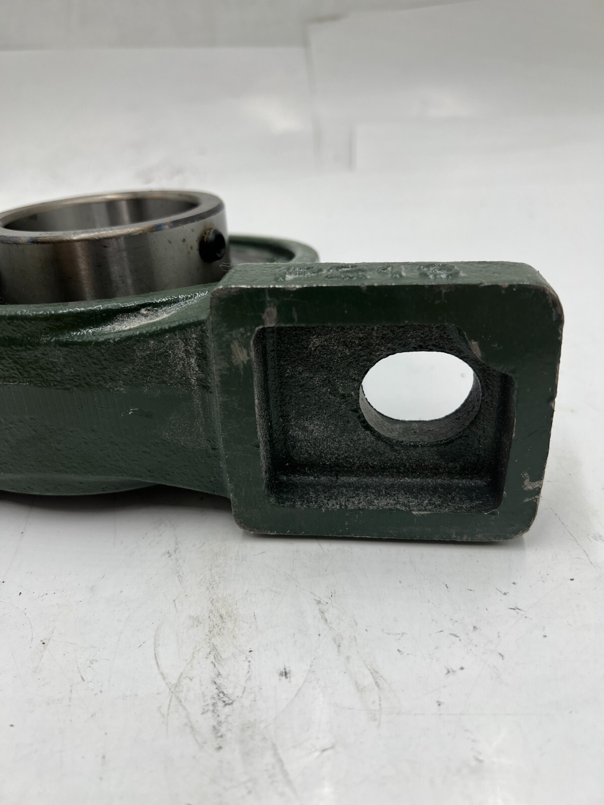 PGN P213 UC213-40 2-BOLT BASE PILLOW BLOCK BALL BEARING