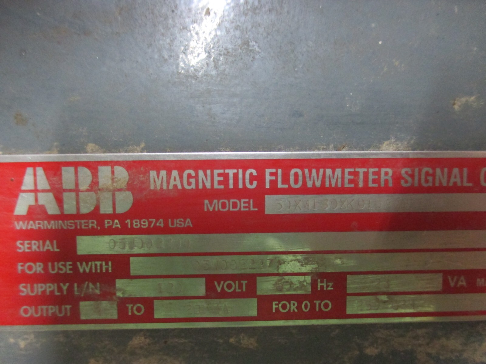 MAGNETIC FLOWMETER SIGNAL CONVERTER MODEL 50XM13DXKD70AAB0229 USED