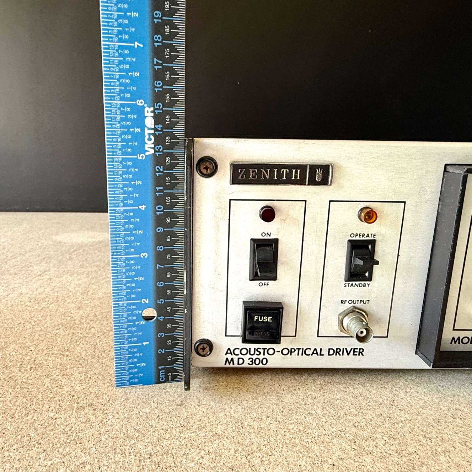 Vintage Zenith Radio Research MD 300 Acousto-Optical Driver and Modulator M40 PL