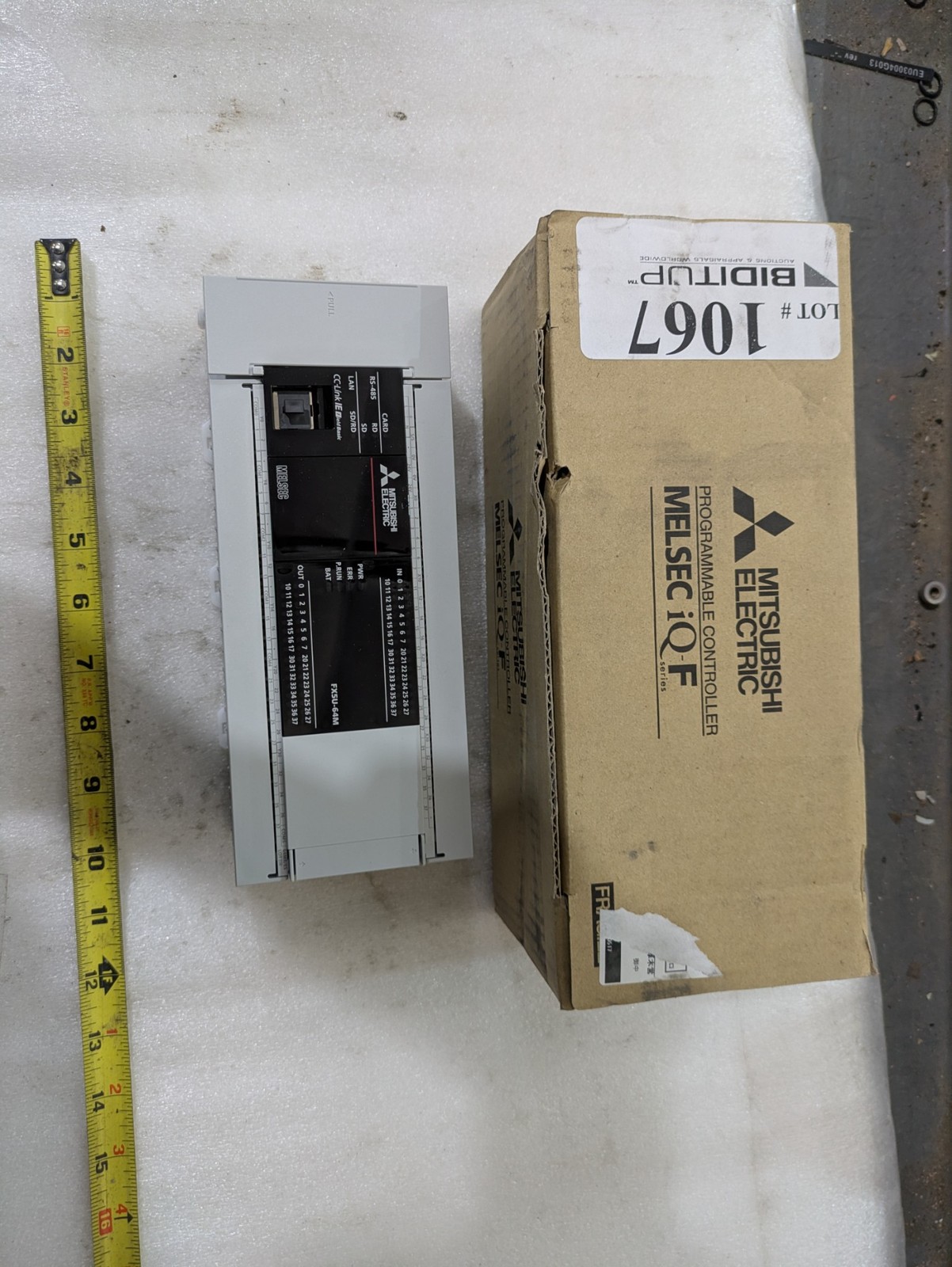 Mitsubishi FX5U-64MR/ES PLC 100-240VAC 50/60Hz 40W 30VDC Automation OEM Part