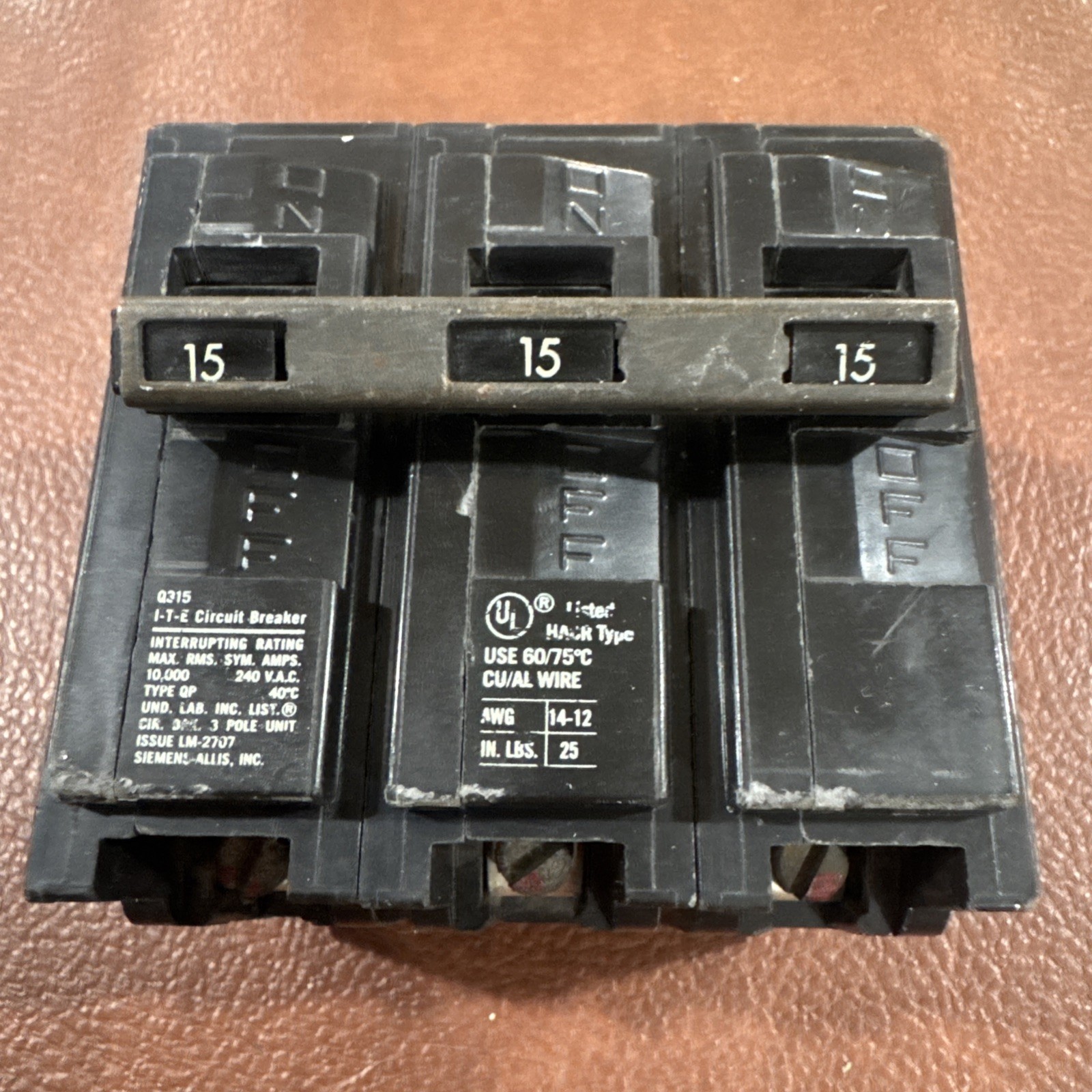 Gould Q315 Siemens 3 Pole 15 Amp ITE Circuit Breaker 15A 3P