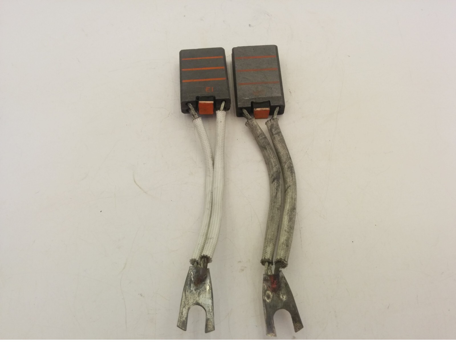 RE04 CARBON MOTOR BRUSH SIZE 3/8 X 1 X 1.5 INCHES PACK OF 2 NNB