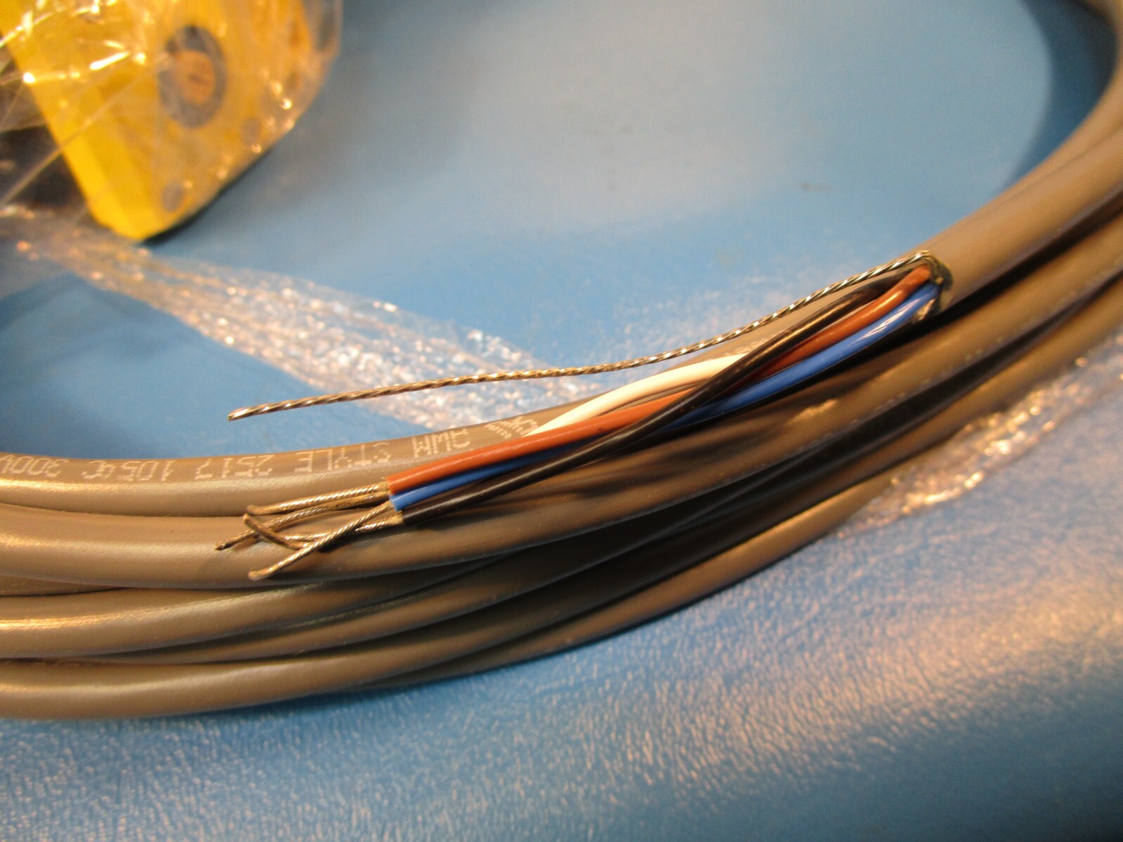 BANNER Q45UR3LIU64C, 57992 Ultrasonic Proximity Controller , 30’ Cable