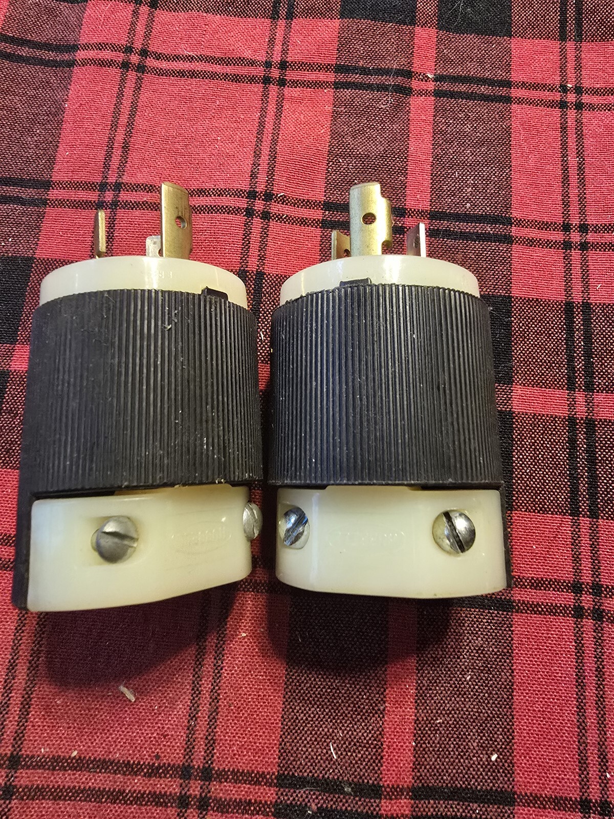 Hubbell Twist Lock 20A 125V Plugs, Lot of 2 *FREE SHIPPING*