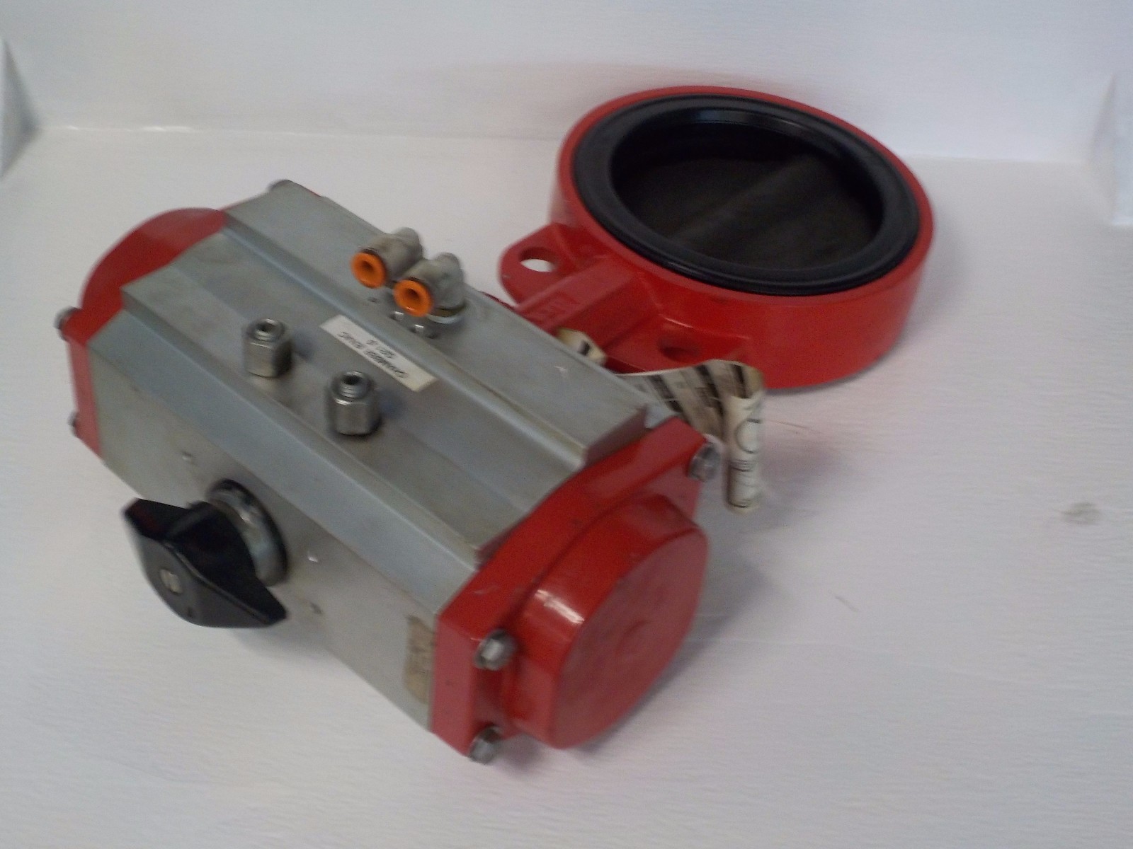BRAY CONTROLS 92-1180-11300-532 USED ACTUATOR W/ BUTTERFLY VALVE 92118011300532