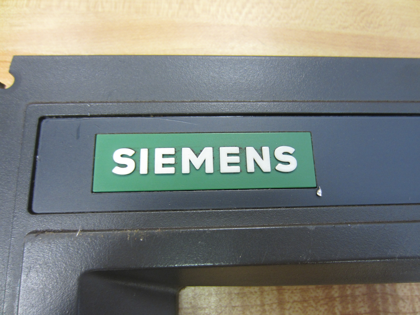 Siemens 6FC3988-7FB20 SINUMERIK 880 12″ Operator Panel/Keypad Panel Only