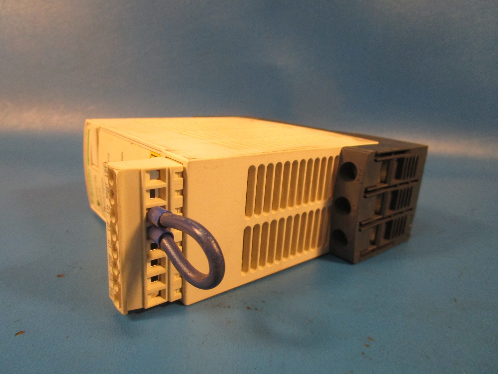 LOT OF 2 USED Schneider ATS01N206RT, Altistart Soft Starters, Soft Start / Stop