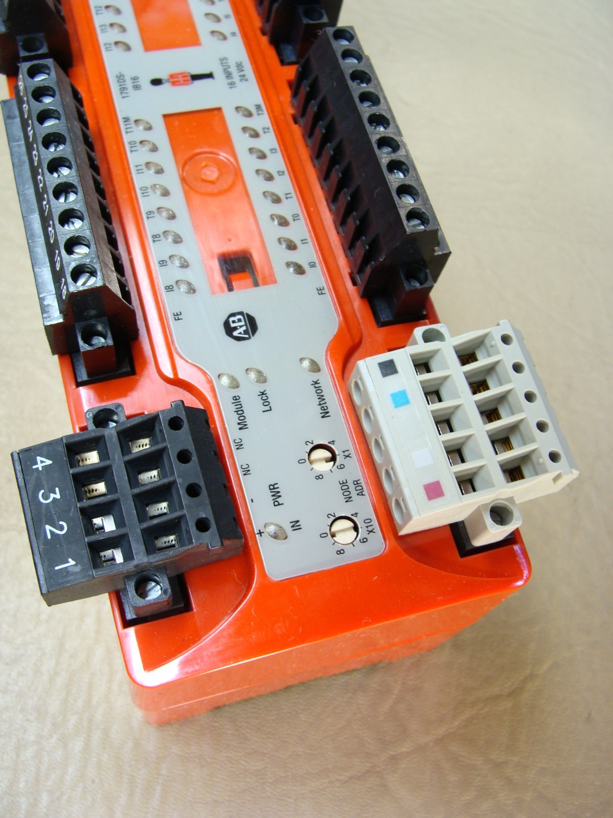 Allan Bradley 1791DS-IB16 Devicenet block safety I/O module