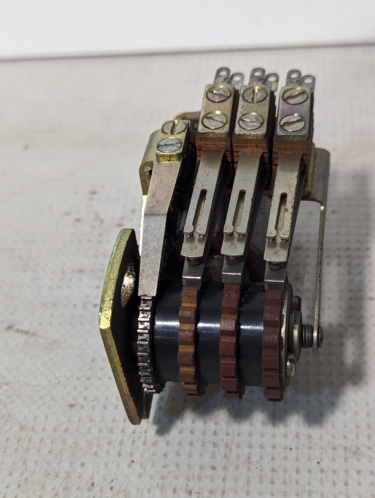 GTE Automatic Electric PY193137 compact switch